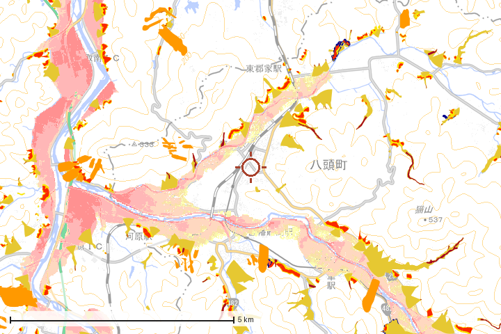 八頭町周辺のハザード重ね図